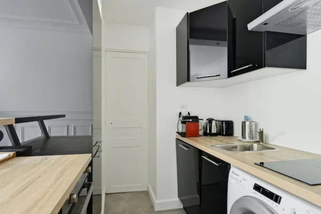 Charmant Appartement Entier A Montmartre Pour 4 パリ エクステリア 写真