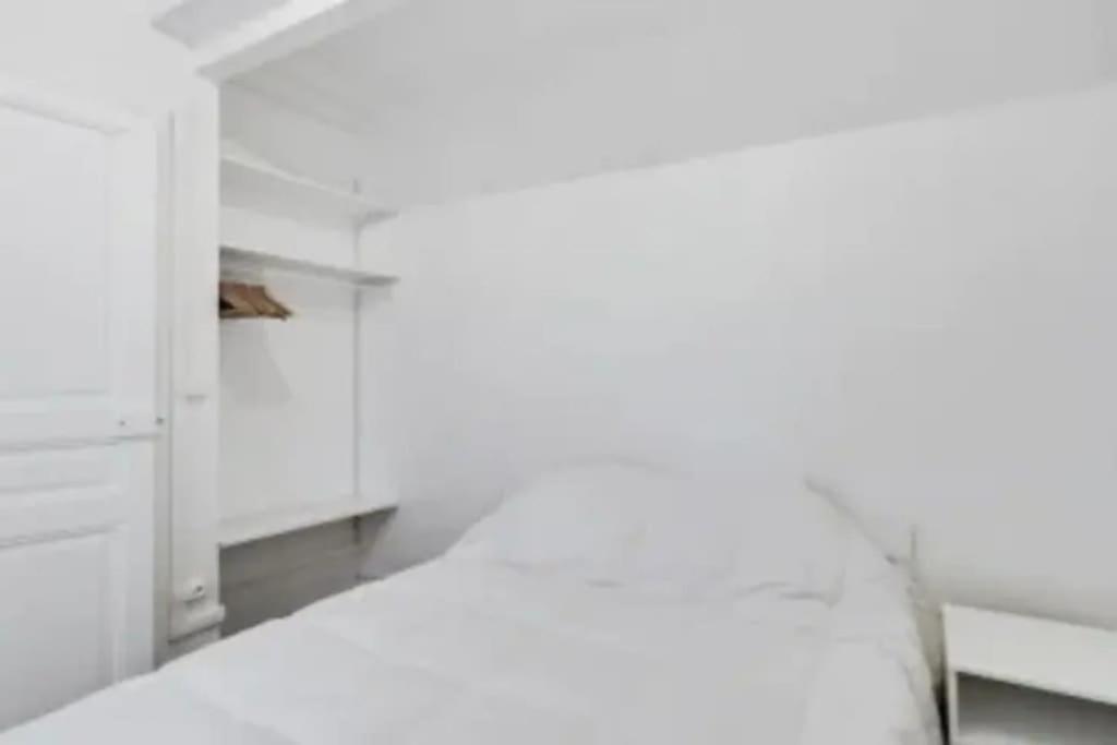 Charmant Appartement Entier A Montmartre Pour 4 パリ エクステリア 写真