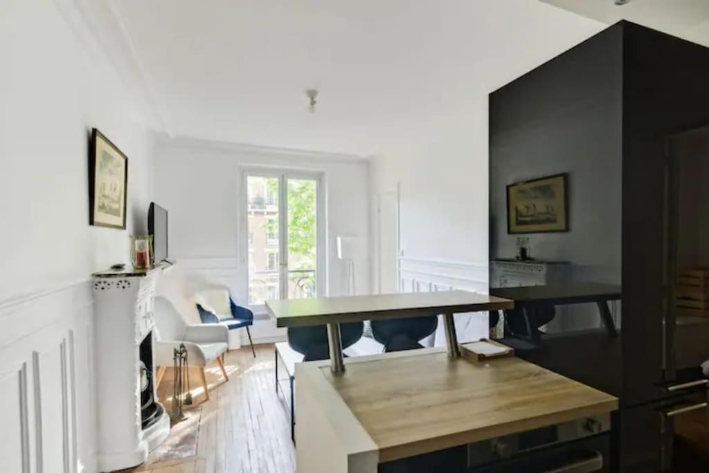 Charmant Appartement Entier A Montmartre Pour 4 パリ エクステリア 写真