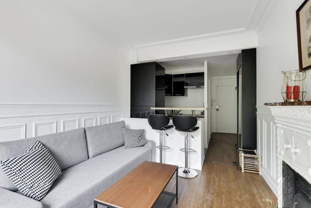 Charmant Appartement Entier A Montmartre Pour 4 パリ エクステリア 写真